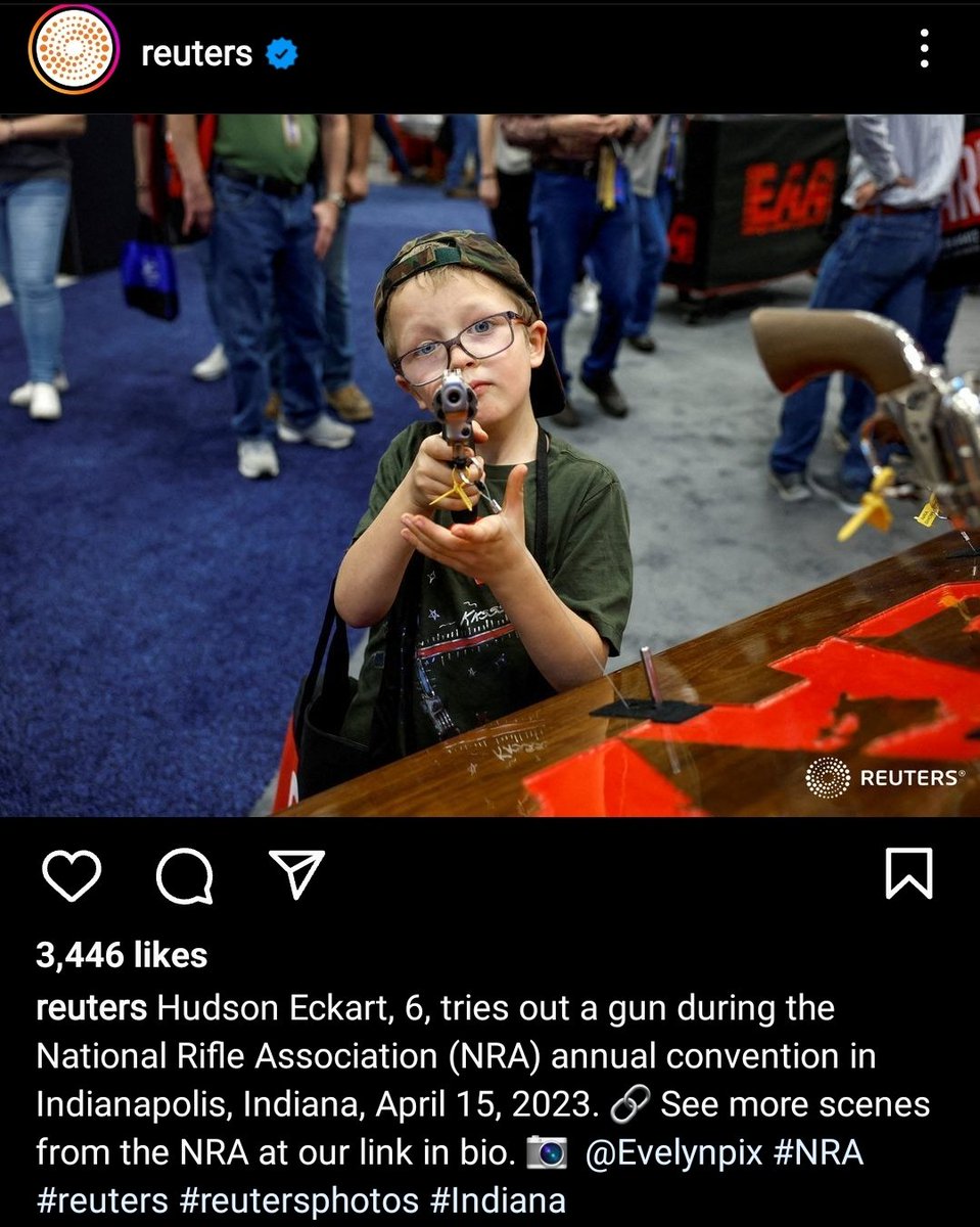 FdoSmora's tweet photo. AT LEAST IT'S NOT A BANNED BOOK! https://t.co/vBhF3CUbwJ