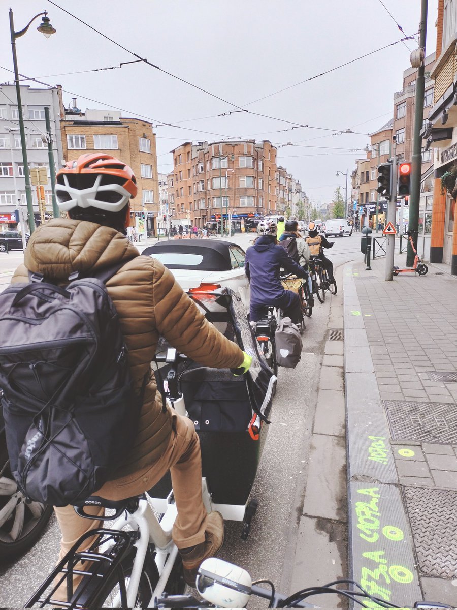 Even on Chaussée de Gand I'm not the only cycling lunatic anymore! Vive le vélo 💚 #brusselverandert #brusselschanges
@elkevdbrandt