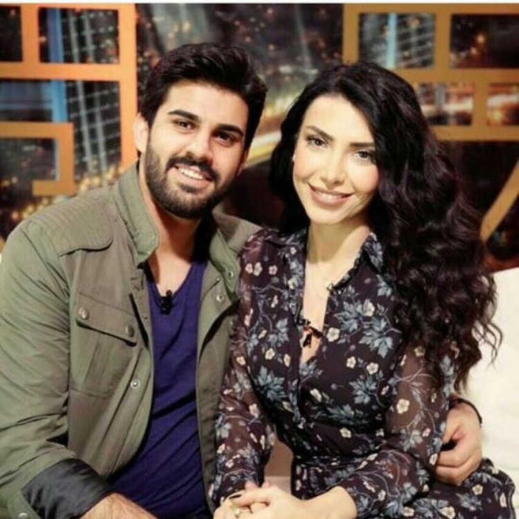 Sinemiss9's tweet photo. Kısmetse Olur izlemeyenler bu ikisi arasındaki benzerliği asla bilemezler
Didemi Canselle ayni kefeye koydugum icin Didem kusura bakmasin #kismetseolur #elsed #addid https://t.co/DO5FtNvpOS