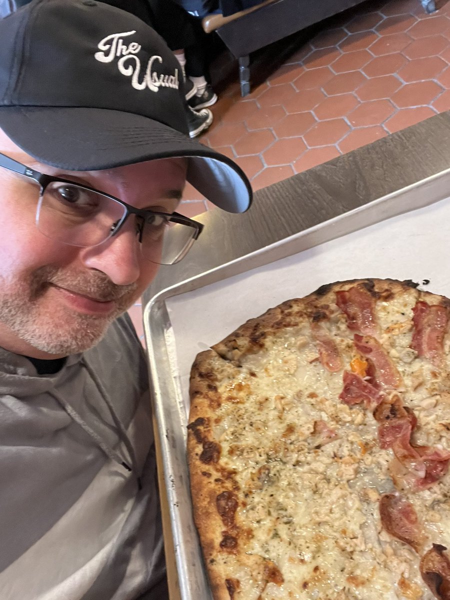 MikeLebron20's tweet photo. I’ve been to @sallysapizza before and I’ll keep going back again and again! Tried the clam pizza this time and it was out of this world!! 🍕 🤤 
.
.
#pizza #ctpizza #clampizza #sallysapizza #newhavenpizza #foodie #food #foodiesoftwitter #mikeyeatsit #instagood #instafood https://t.co/MuhPpnZpVc