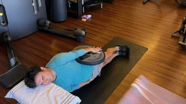 El coach risa y risa con la nalgona del gym
Yo haciendo pura mamada…
