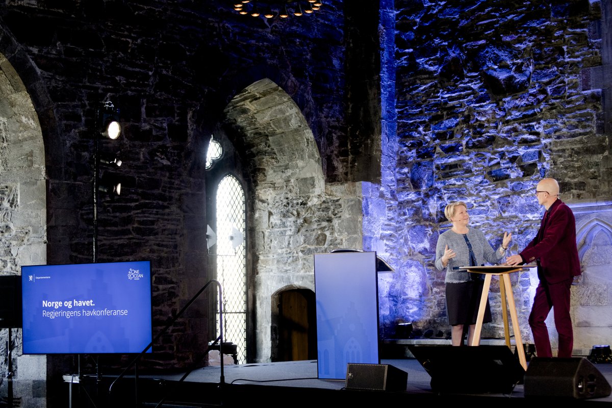 oceanpanel's tweet image. Dive into Norway's #OneOceanWeek conference in Bergen, focusing on sustainable marine management &amp;amp; #OceanPanel efforts. 

👇🌊
bit.ly/43AamLS

📸: @Paul_S_Amundsen