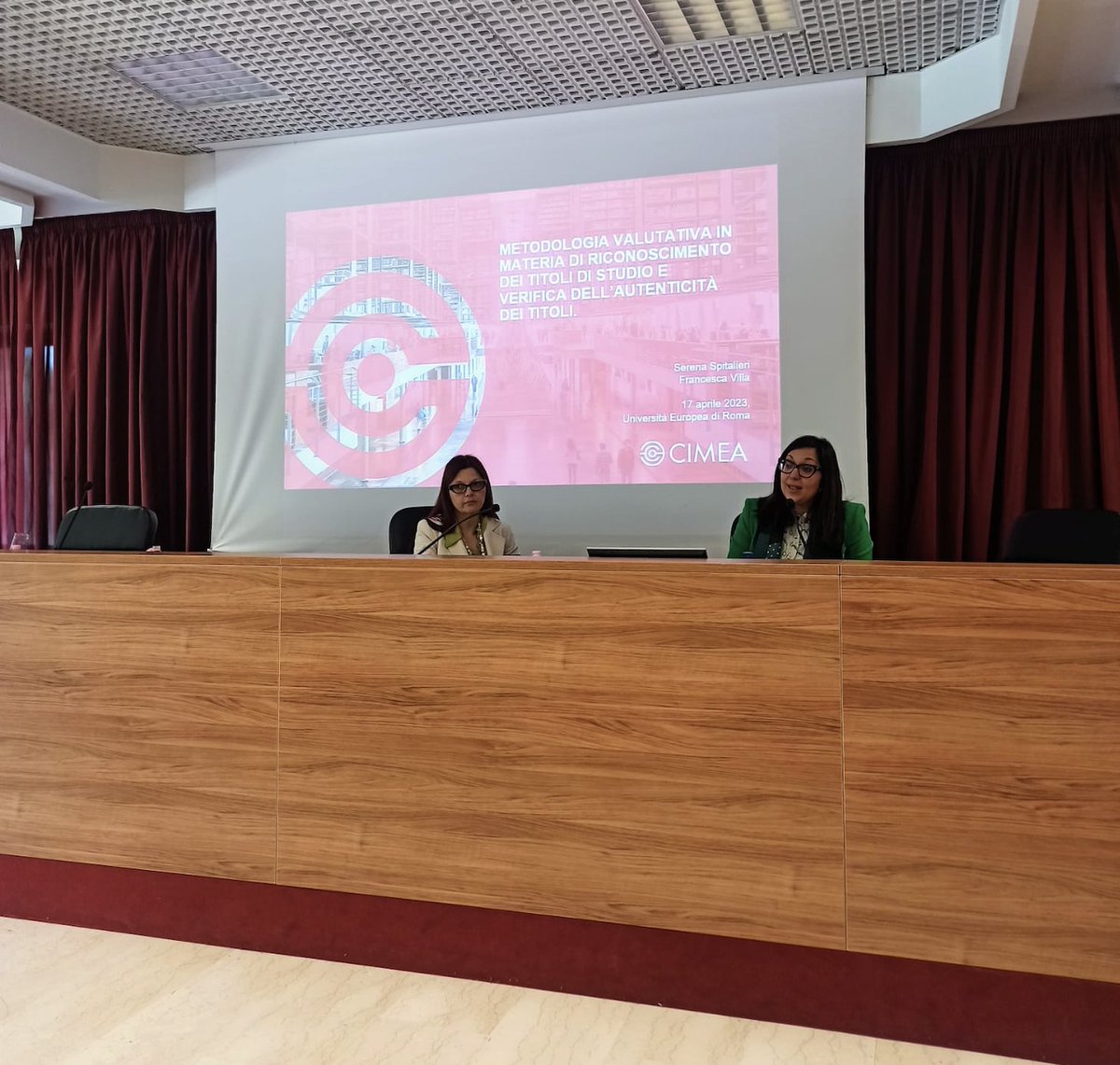 CIMEA_Naric's tweet photo. Oggi alla @UniEuropeaRoma per il terzo incontro di formazione sul riconoscimento dei titoli di studio esteri in 🇮🇹, organizzata da @mur_gov_ con #CRUI e @CIMEA_Naric per il personale della #formazione superiore. 
Qui per✍️al 4°incontro presso @unipa_it: https://t.co/s16JJ7eD74 https://t.co/bc5rsGlYF3