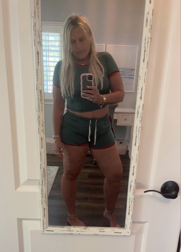 camikourtesis's tweet image. shop this link for this cute #shortset #tracksuit reminds me of #juicycoutoure  amazon.com/shop/cammyflow…