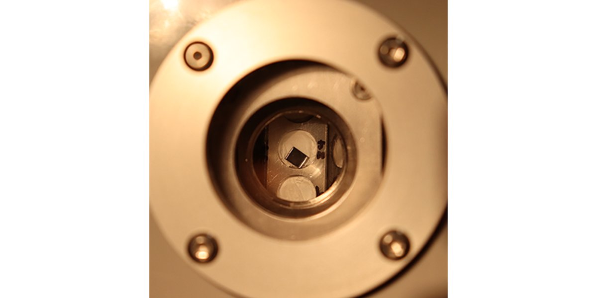 PRX_Quantum's tweet photo. Proof-of-principle measurements inform quantum memory and transduction protocols for 𝑇 center ensembles. @JiaweiJiQuantum, @DanHigginbottom, @quantumStef

https://t.co/SWpqg9NO11 https://t.co/TvHGZRVbBh