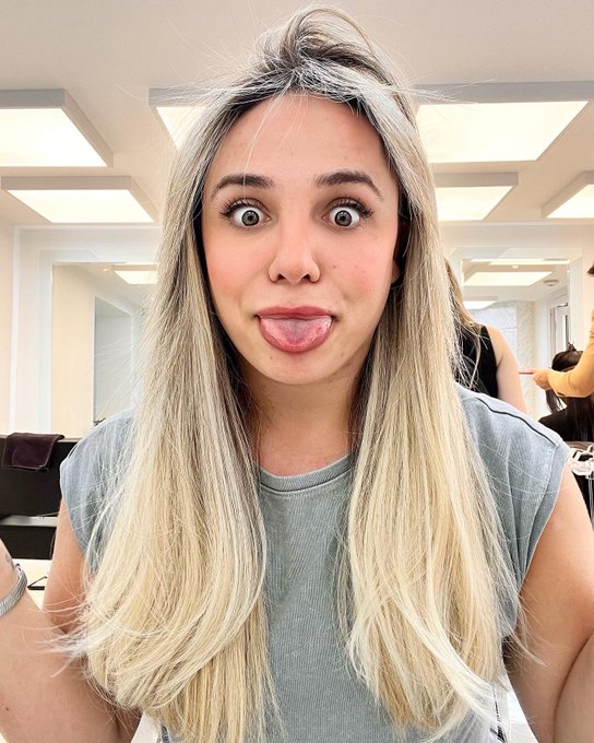 Hi 🫣🤪🤗 https://t.co/FgoXfTKvXj