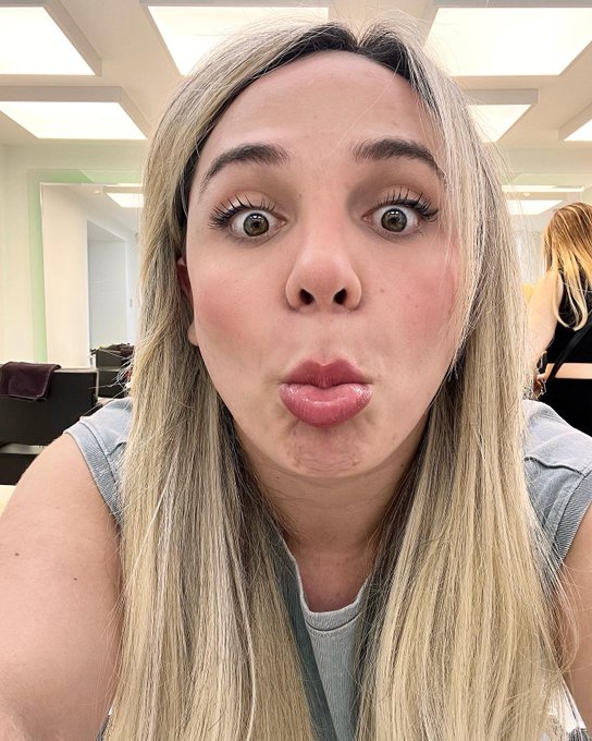 Hi 🫣🤪🤗 https://t.co/FgoXfTKvXj