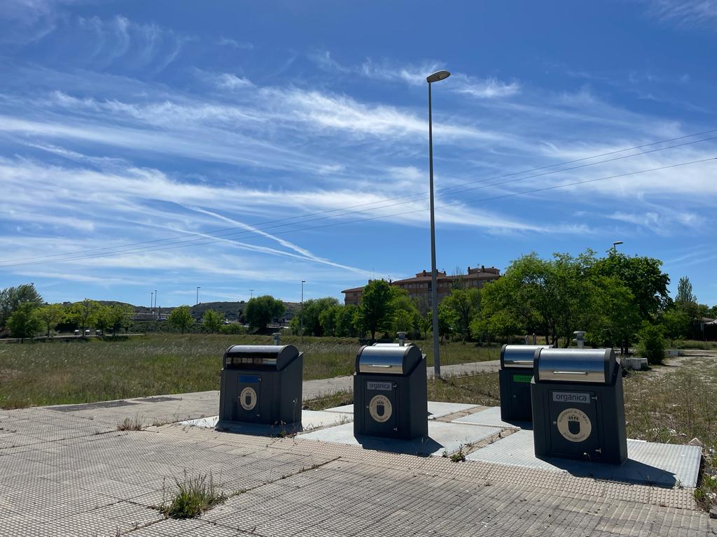 🔵En marzo se anunció la construcción de 120 viviendas en Los Viñazos de Navalmoral.

❌El lugar espera desde 2006, cuando se anunció la edificación de más de 800 viviendas. 

👇Analizamos la cronología de un proyecto que lleva esperando más de 15 años.
radionavalmoralcope.es/el-proyecto-de…
