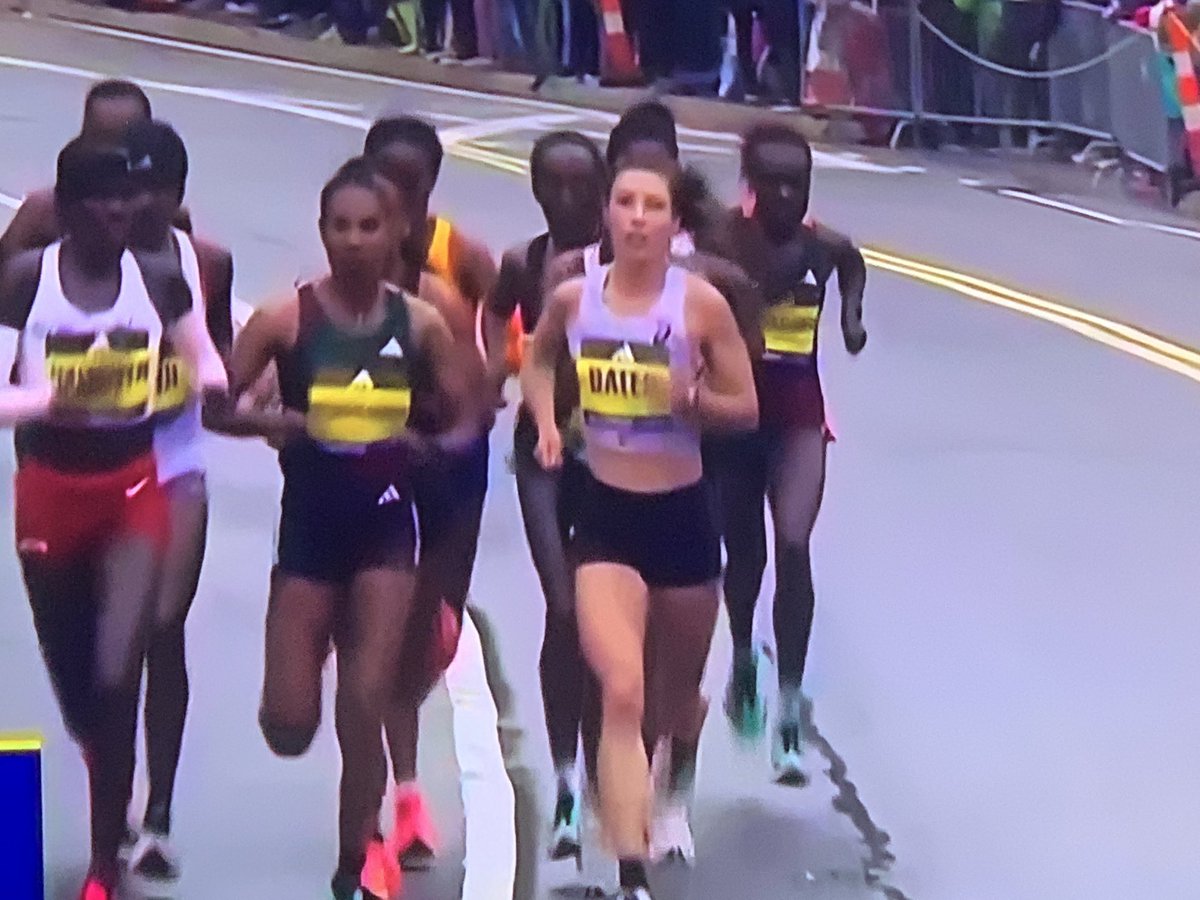 Paul Schneider on Twitter "Former Boise state bronco, Emma Bates is leading the Boston marathon