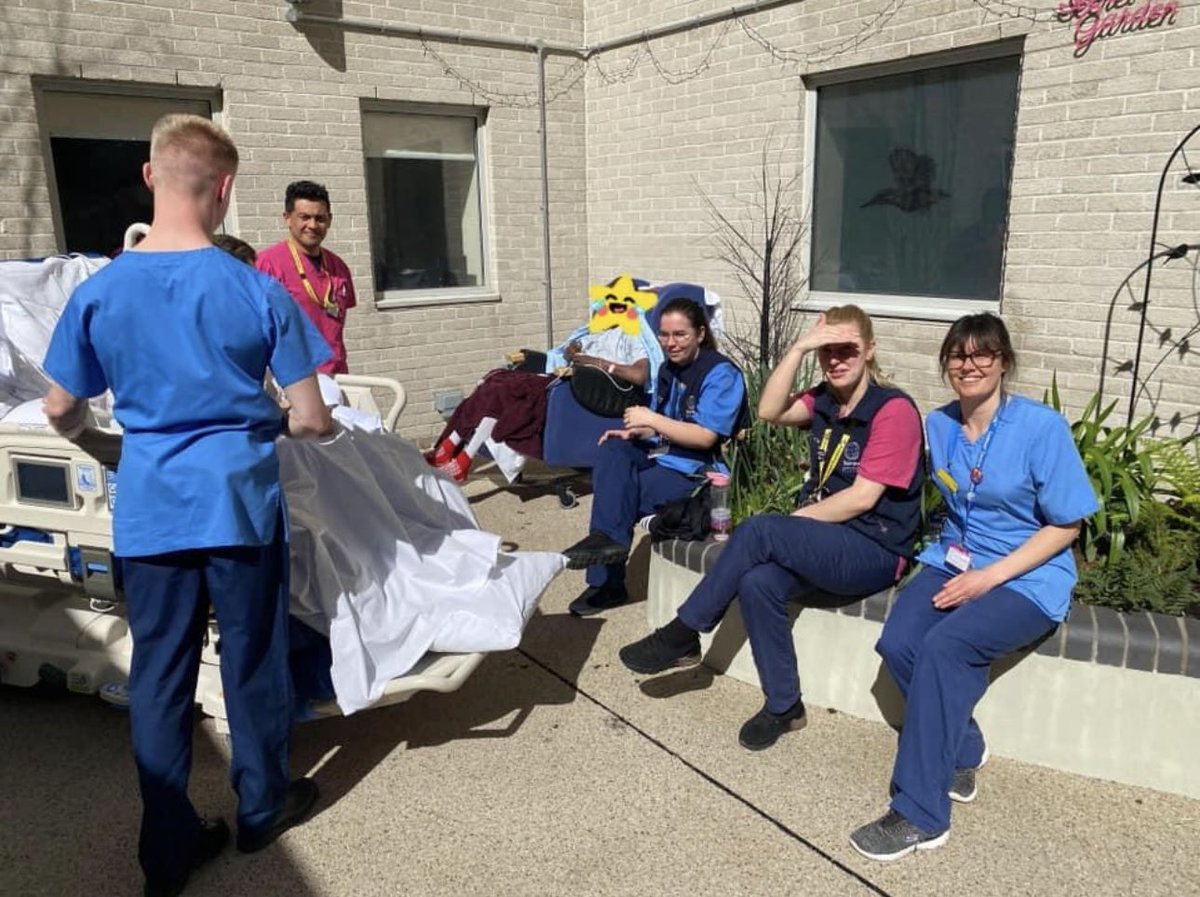 PencarrowICU's tweet photo. Sun and games in the garden this weekend for 2 of our ICU patients ☀️ #teampencarrow #rehablegends @UHP_NHS https://t.co/AYPHiUgBdh