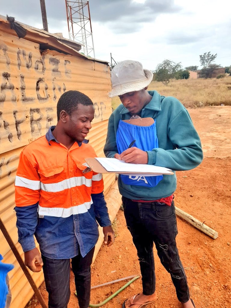 DA_Mpumalanga's tweet photo. 📑 Members Drive in Ward 6, Nkomazi Constituency💙
#VoteDA2024
House to house, street to street, door to door siyeza!
#TheDAgetsThingsDone
Sign up to be a member of the party that Gets Things Done, the DA.
Visit https: https://t.co/DQHsZF72PS
#DAatWork #VoteDA https://t.co/HfD3VpqcpV