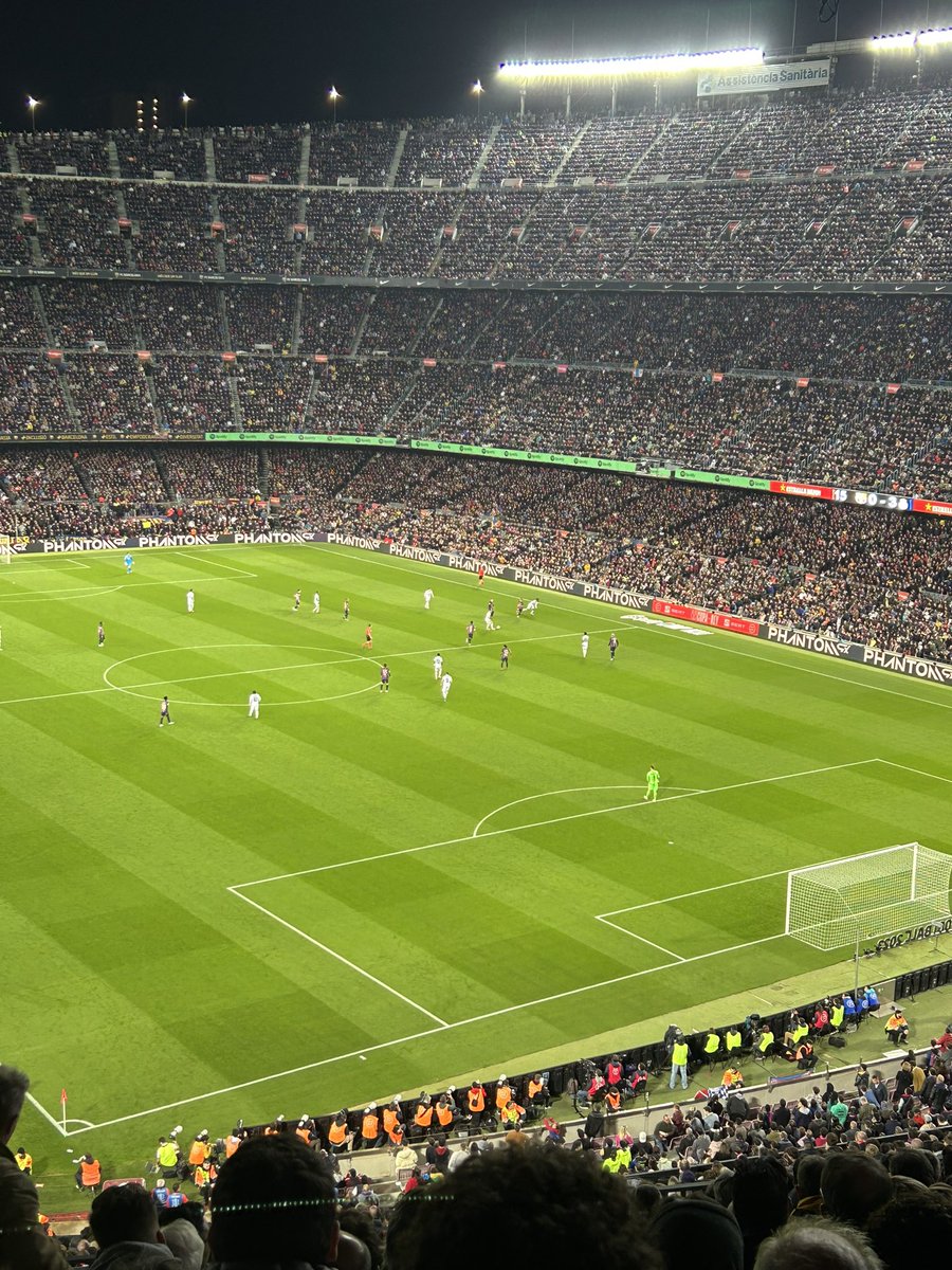 Alex_10AM's tweet photo. Días de ⚽️ @BarcaAcademy https://t.co/XiwnThzpn8