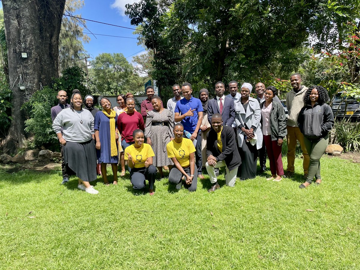 OutstandingSoln's tweet photo. Wrapping up a productive CV writing workshop today! It was a pleasure sharing valuable insights and tips on how to create a winning resume. Wishing all our participants good luck on their job search! #CVWritingWorkshop#Softskills #LetsTalkSolutions #outstandingsolutionstz https://t.co/dyLfRxPSvp