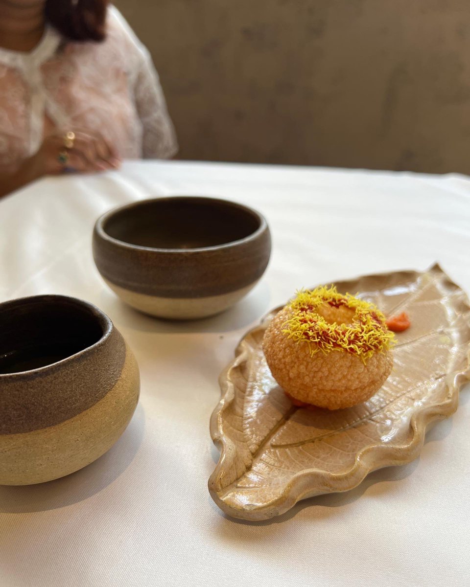 sugarspicenice8's tweet image. Dining at @MasalaLibrary so there&apos;s definitely gotta be a photo dump 😀 Head over to @sugarspiceniceindia YouTube channel to know all about the different courses that I enjoyed here. Link 🎥 youtu.be/953KTl6ELss
.
.
.
.
.
#masalalibrary #jiggskalra #finedining #mumbai