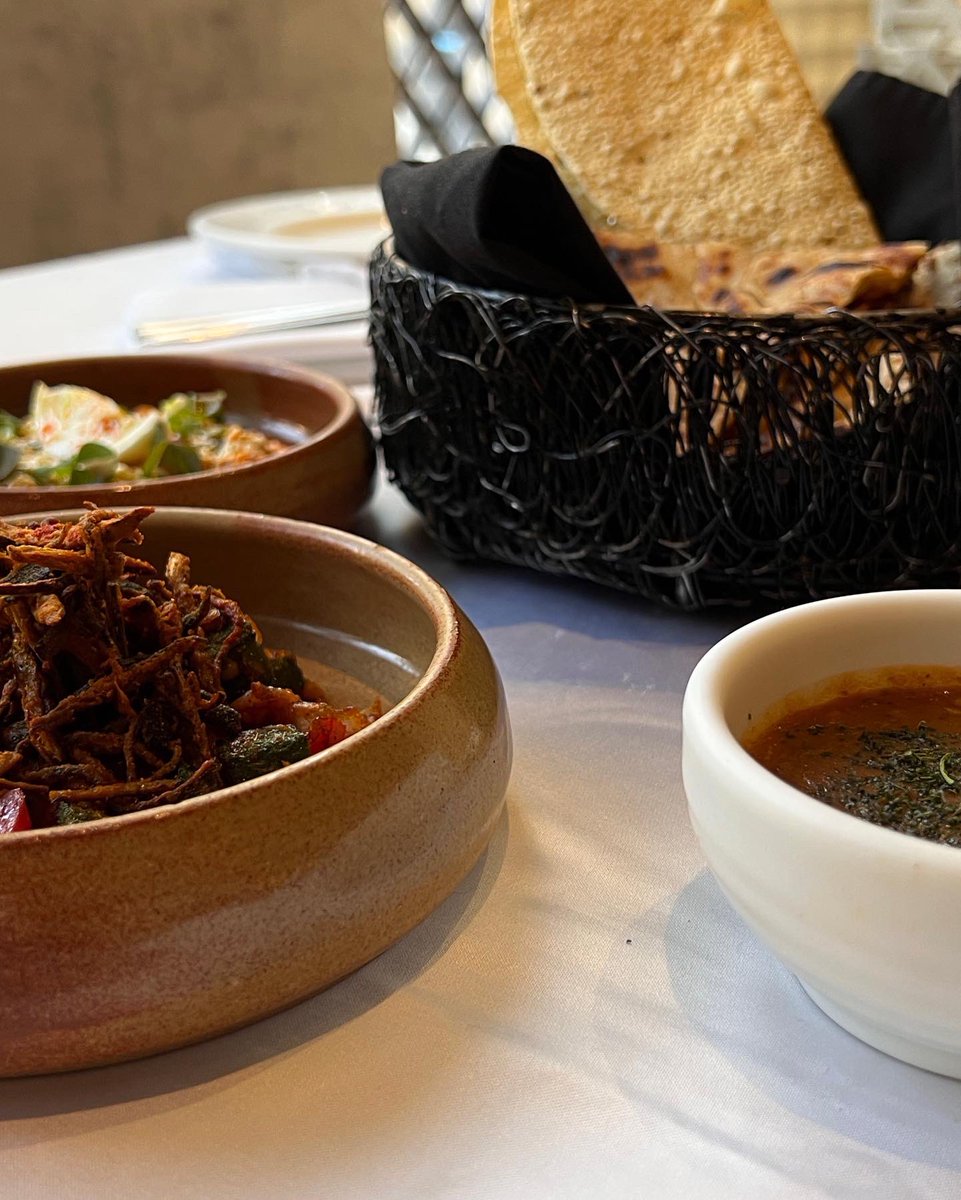 sugarspicenice8's tweet image. Dining at @MasalaLibrary so there&apos;s definitely gotta be a photo dump 😀 Head over to @sugarspiceniceindia YouTube channel to know all about the different courses that I enjoyed here. Link 🎥 youtu.be/953KTl6ELss
.
.
.
.
.
#masalalibrary #jiggskalra #finedining #mumbai