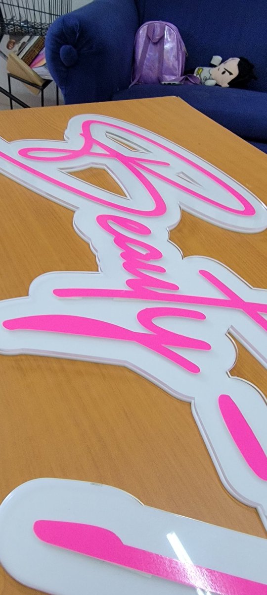 DesignYos's tweet image. ¡Excelente inicio de semana! 👌🏽

Comenzamos este Lunes con un anuncio de acrílico sólido y transparente com corte de vinil neón, completamente personalizado para muro verde, cotiza el tuyo con nosotros y llévate algo de calidad. 🙌🏽

#Acrílico #CorteDeVinil 💎