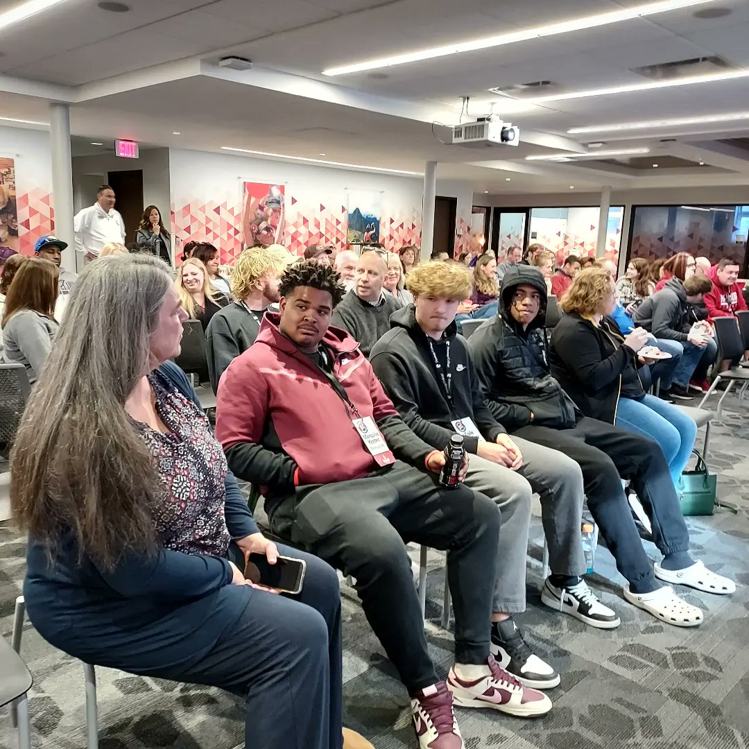 Hastings College tweet media