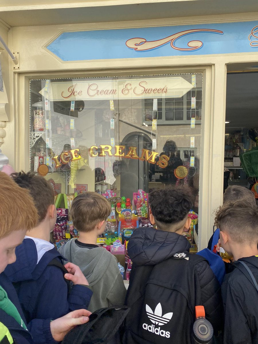 Sweet shop stop!! <a href="/WakefieldMetSch/">Wakefield Methodist</a>