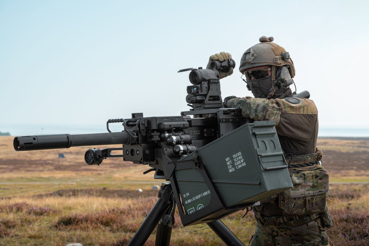 KdoMagazin's tweet photo. Optiken: #Aimpoint bekommt 7-Jahre Framework Contract im 40 mm Support Weapons Enhanced Sighting Systems (#SWESS) Program der britischen Streitkräfte für das #FCS13-RE Fire Control System mit TH-60 thermal clip-on (für #CompM4 + 3X Magnifiers SWESS-Light Battlesight Project). #UK https://t.co/c2zzy1fPZ2