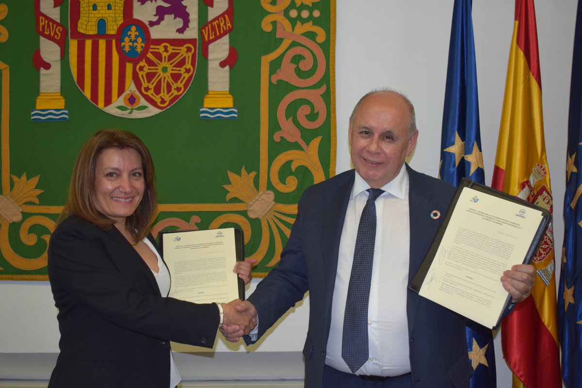 🤝#FEMP y <a href="/RFESS1/">RFESS</a> renuevan su colaboración para formar al personal de los #GobiernosLocales en #SoporteVitalBásico ante situaciones de emergencia.

🗨️<a href="/CDanielCasares/">C. Daniel Casares</a>: "Este acuerdo salvará vidas. Cualquier persona, con los conocimientos adecuados, puede evitar una tragedia"