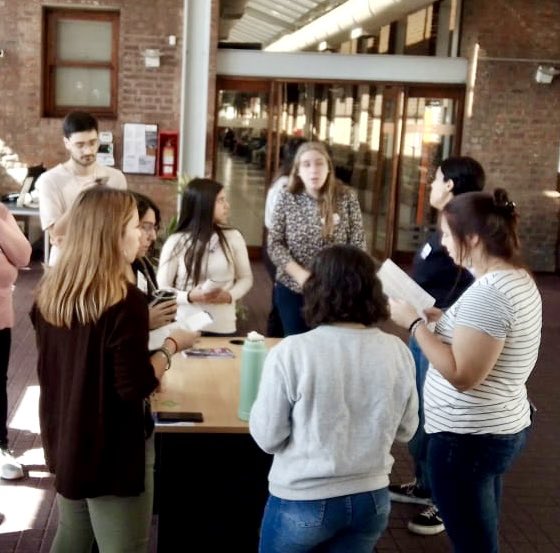 CMDCentro's tweet photo. PARA ACOMPAÑAR A LOS JÓVENES 🤝

✅ Recibimos en el Distrito Centro a integrantes de la Dirección de Orientación Vocacional de la Universidad Nacional de Rosario junto a estudiantes de diferentes carreras https://t.co/LzPmNKYRwZ