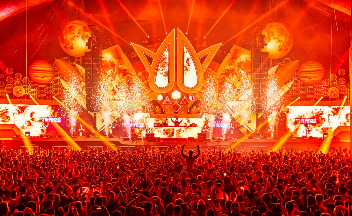 Who’s also resting in pieces right now after Rebirth? 💀 <a href="/WarfaceOfficial/">Warface</a>  hosted the mainstage on Sunday, leaving fans craving more of that raw hardstyle energy! ⚡ You only have a few days left to pre-order his mind-blowing new album and merchandise, so be quick.