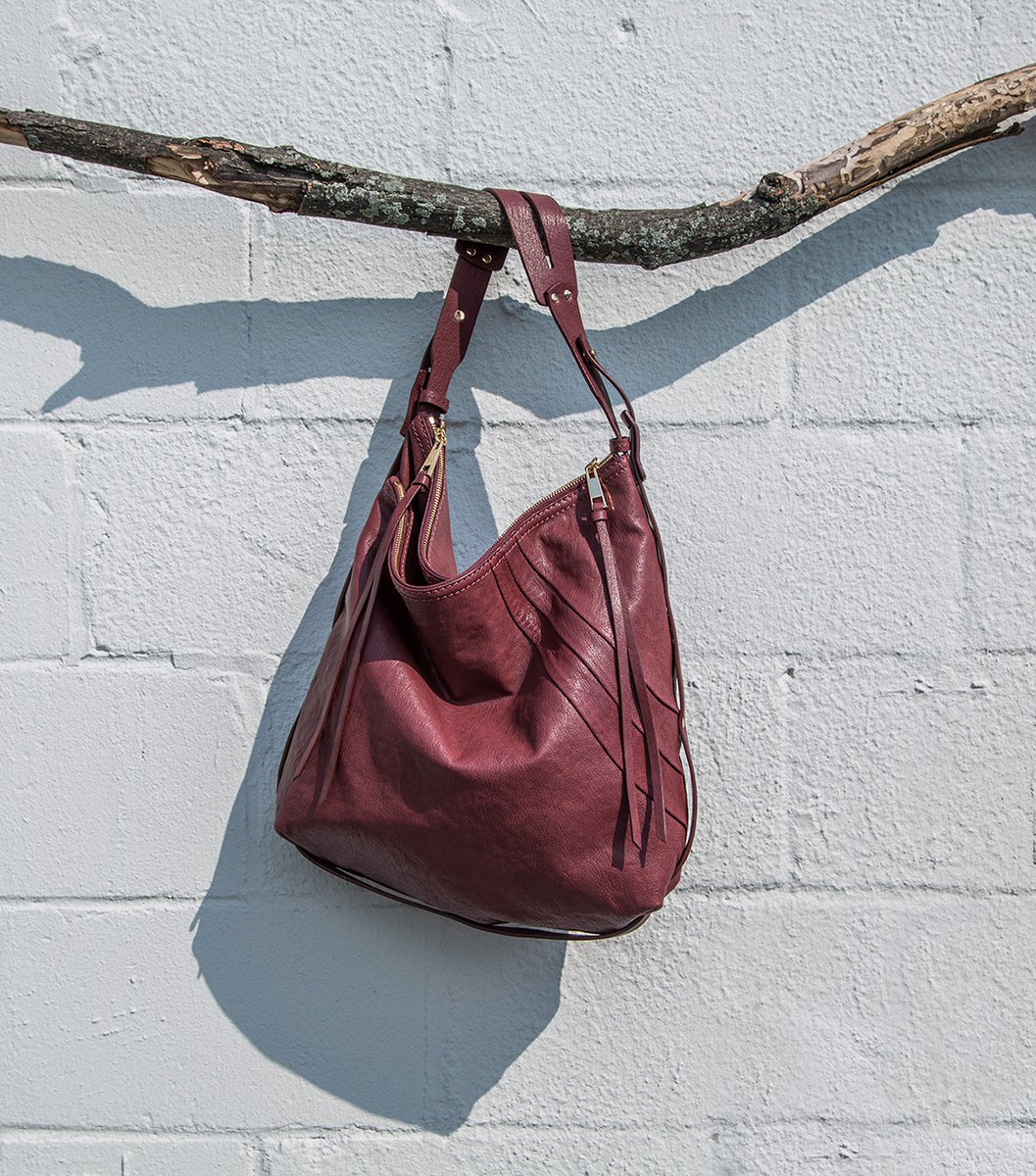 sarahxslr's tweet image. Handbags + Hard Shadows

#freelancephotographer #productphotography #createcommune #studio #studiophotography ⁠#shootermag #justgoshoot #creativedirection #photographytips #productstylist #creativesofinstagram #njphotographer #newjerseyphotographer #creativeprocess #colorstory