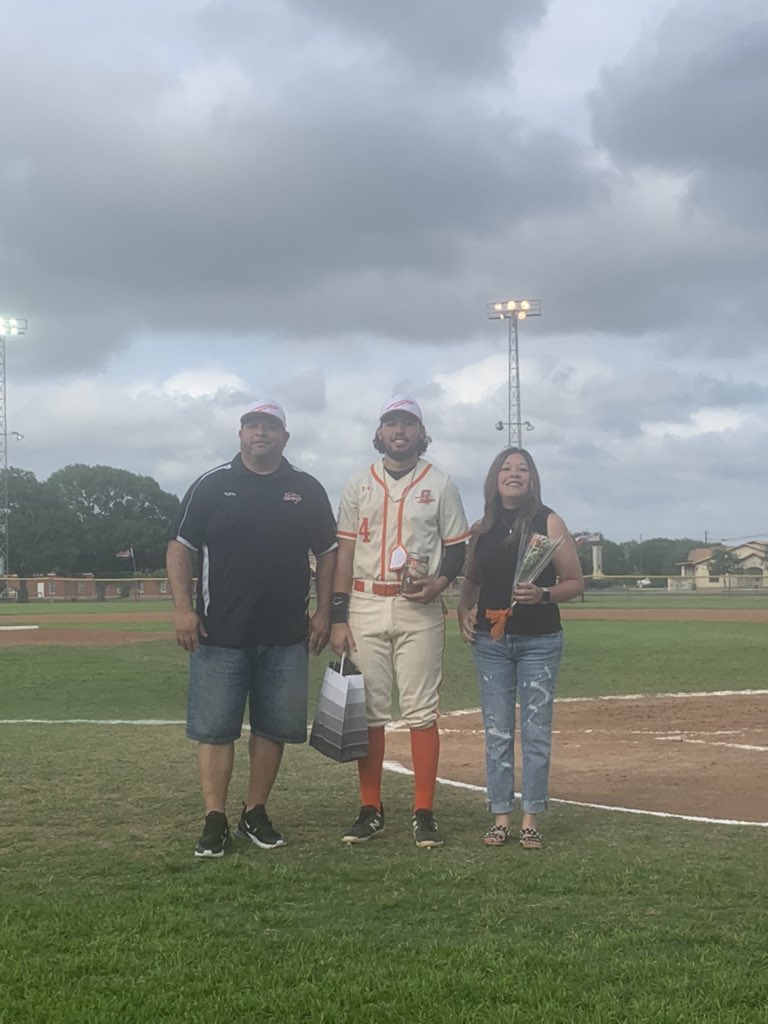 GApacheBaseball's tweet photo. https://t.co/XrtmnkpnrP