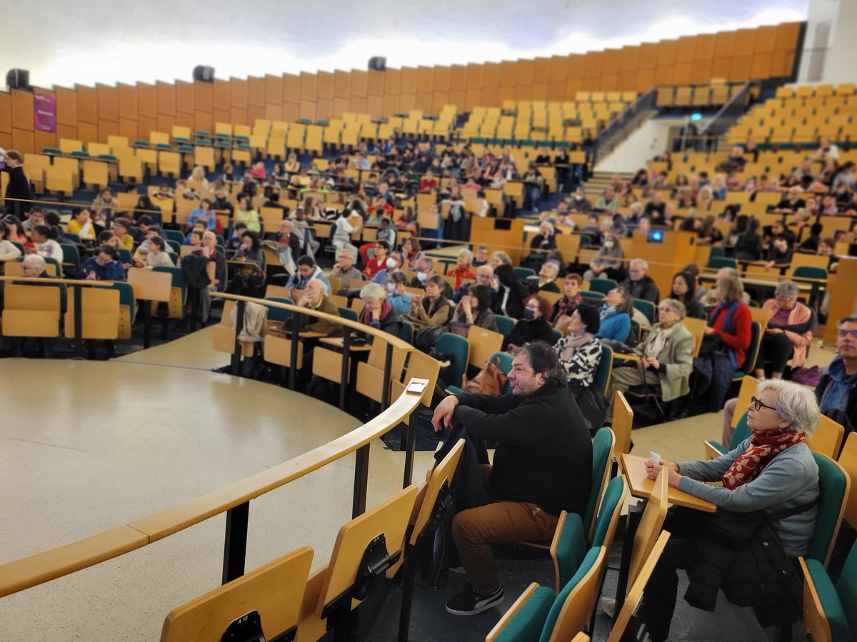 Intergénération expertise: Mme Gadet (@cgadet) on Twitter photo Conférence intergénérationnelle E3D en astrophysique organisée par la mission intergénération <a href="/Academie_Paris/">Académie de Paris</a> en partenariat avec la <a href="/mairiedu13/">Mairie du 13e</a>,animée par M.Galfard Docteur en physique quantique.Participation de 850 écoliers,collégiens,lycéens et seniors. <a href="/education_gouv/">Ministère Éducation nationale</a> Conférence intergénérationnelle E3D en astrophysique organisée par la mission intergénération <a href="/Academie_Paris/">Académie de Paris</a> en partenariat avec la <a href="/mairiedu13/">Mairie du 13e</a>,animée par M.Galfard Docteur en physique quantique.Participation de 850 écoliers,collégiens,lycéens et seniors. <a href="/education_gouv/">Ministère Éducation nationale</a>