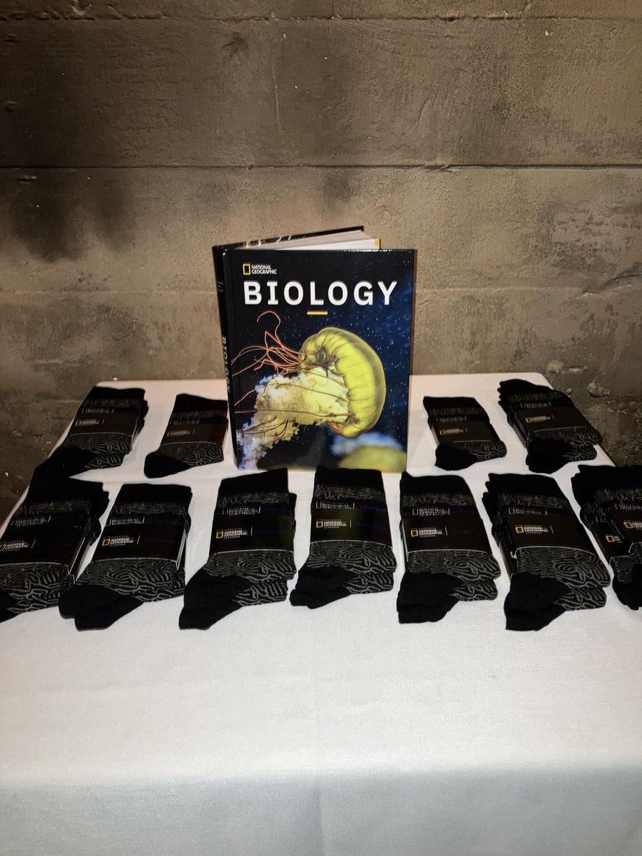 ExploreInside's tweet photo. The #NatGeoLearning team proudly represented our #Science learning suite and our new #Biology title at the recent #NSTA conference in Atlanta. https://t.co/5uvkztNOb6