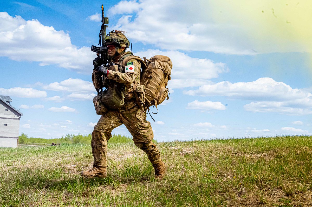 Canadian Armed Forces On Twitter As Leaders Of Highly Trained And canadian-armed-forces-on-twitter-as-leaders-of-highly-trained-and