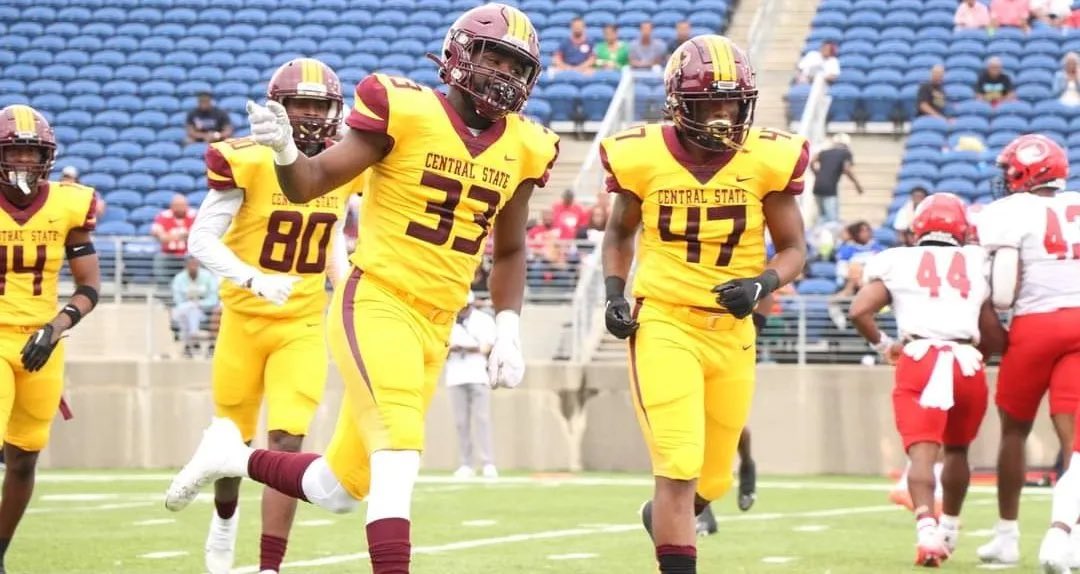 adanRrodriguez's tweet photo. Blessed to receive an offer to Central State University @GO_MARAUDERS https://t.co/anlDs3Zyxp