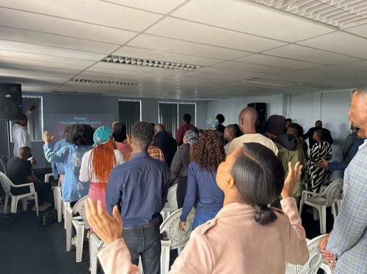 CeyaChurch's tweet photo. •Sunday Recap 16/04/23•

📝 "We are all a product of influence whether we know it or not. Audit your own influence to turn right" - Pastor Jude

#Youngadultsministry #loveworld https://t.co/XFHihm6QaA