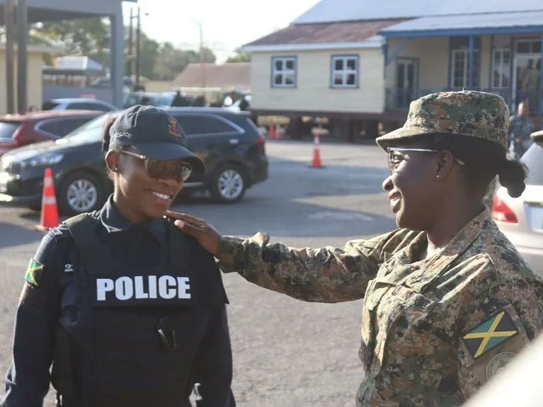 JDFSoldier's tweet photo. It was not short of thrill, high energy, and esprit de corps as the Joint Force competed in several activities.
Here are some highlights.
@jdfsoldier
@thejamaicaregiment
@JamaicaConstab
#JDF #JCF #JAGTF #StrongerTogether
#ForTheNation
#ProGente https://t.co/LmJQNzp5yf