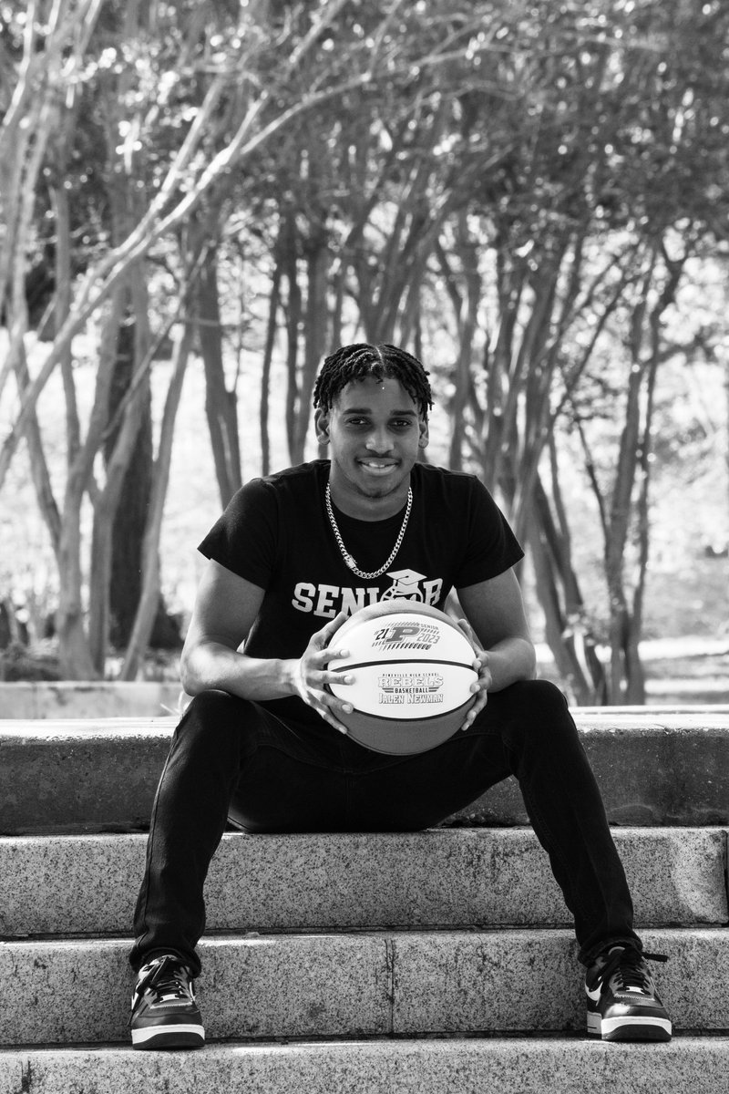 Sr Pics. 
Countdown to graduation....