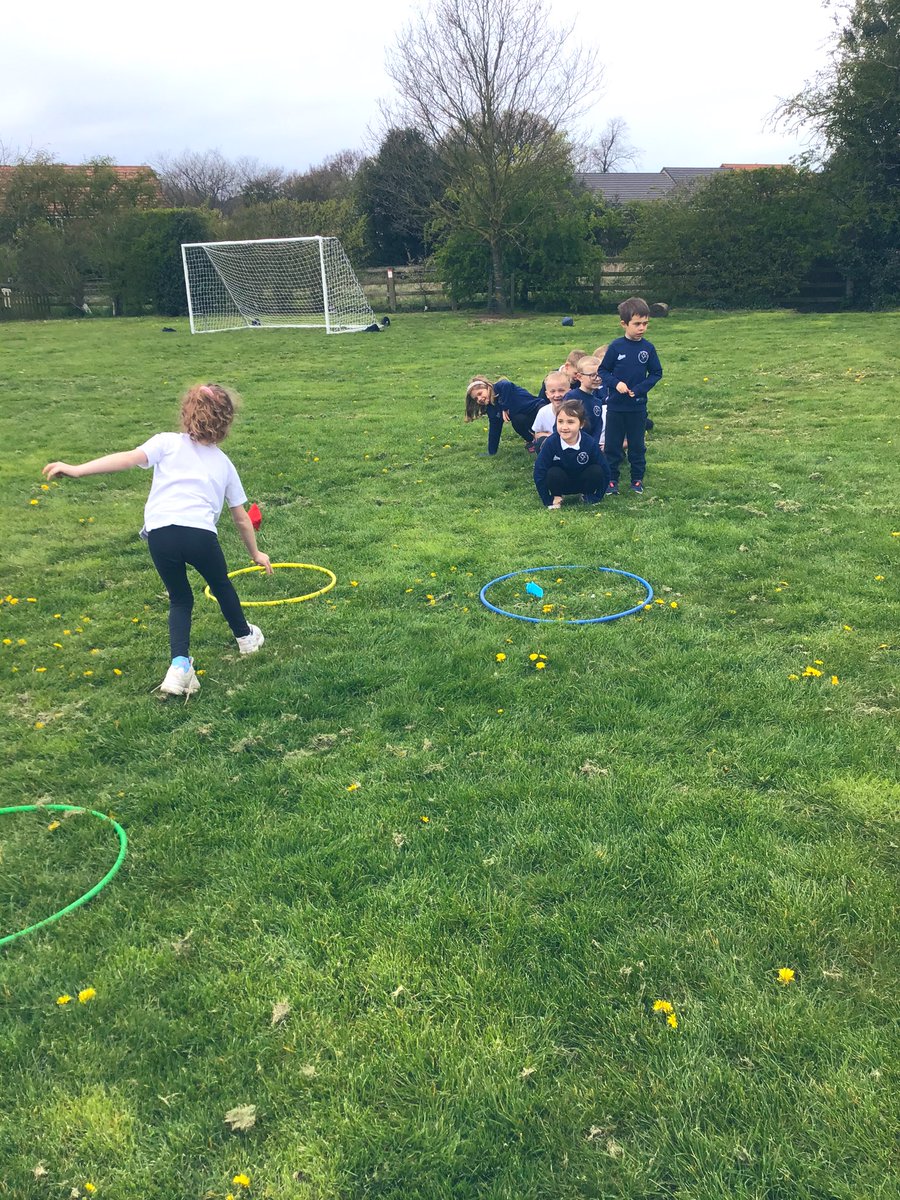 M1ssCunningh4m's tweet photo. Year 1/2 really enjoyed having a sports competition today in PE! We showed great team spirit and sportsmanship 🎾 #TockPE #TockY1 #TockY2 @Tockwithcofe https://t.co/0hJ4w7x0Nc