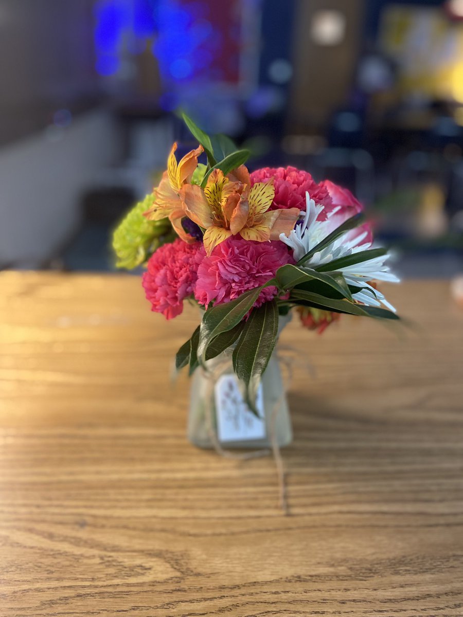Hinton_Leads's tweet photo. I made it to the Top 3 Finalists for Teacher of the Year!!!! While I’m not the winner, I’m thankful to have received my flowers 💐 while I’m able to enjoy them!!! It’s only up from here!!! #nextlevelactivated
Congrats Mrs. Browne-Roberts!! You deserve it!!!🥰 https://t.co/HdXjWm1qnp