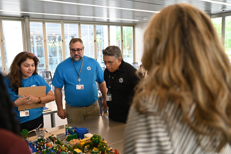 HP's tweet photo. #40DaysofDoingGood is our annual global volunteer campaign that encourages employees to come together to support local communities through volunteering. Stay tuned this week as we spotlight some volunteer events from this yearβs campaign in honor of #NationalVolunteerWeek https://t.co/MPeGdrfmOu