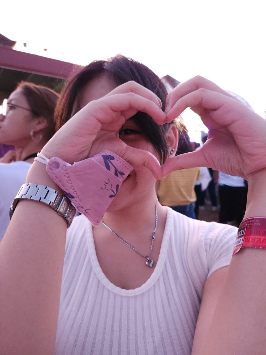Jejeyps's tweet photo. Happy Birthday to you best girl in the universe! Welcome to the 21 club hehe I hope you enjoy your day today and I hope that you continue to be a blessing to others as much as you are to me. To more birthdays with you my starry night I love you so so much @fionakayee 💕💗❤️❤️ https://t.co/76LDDfmyrB