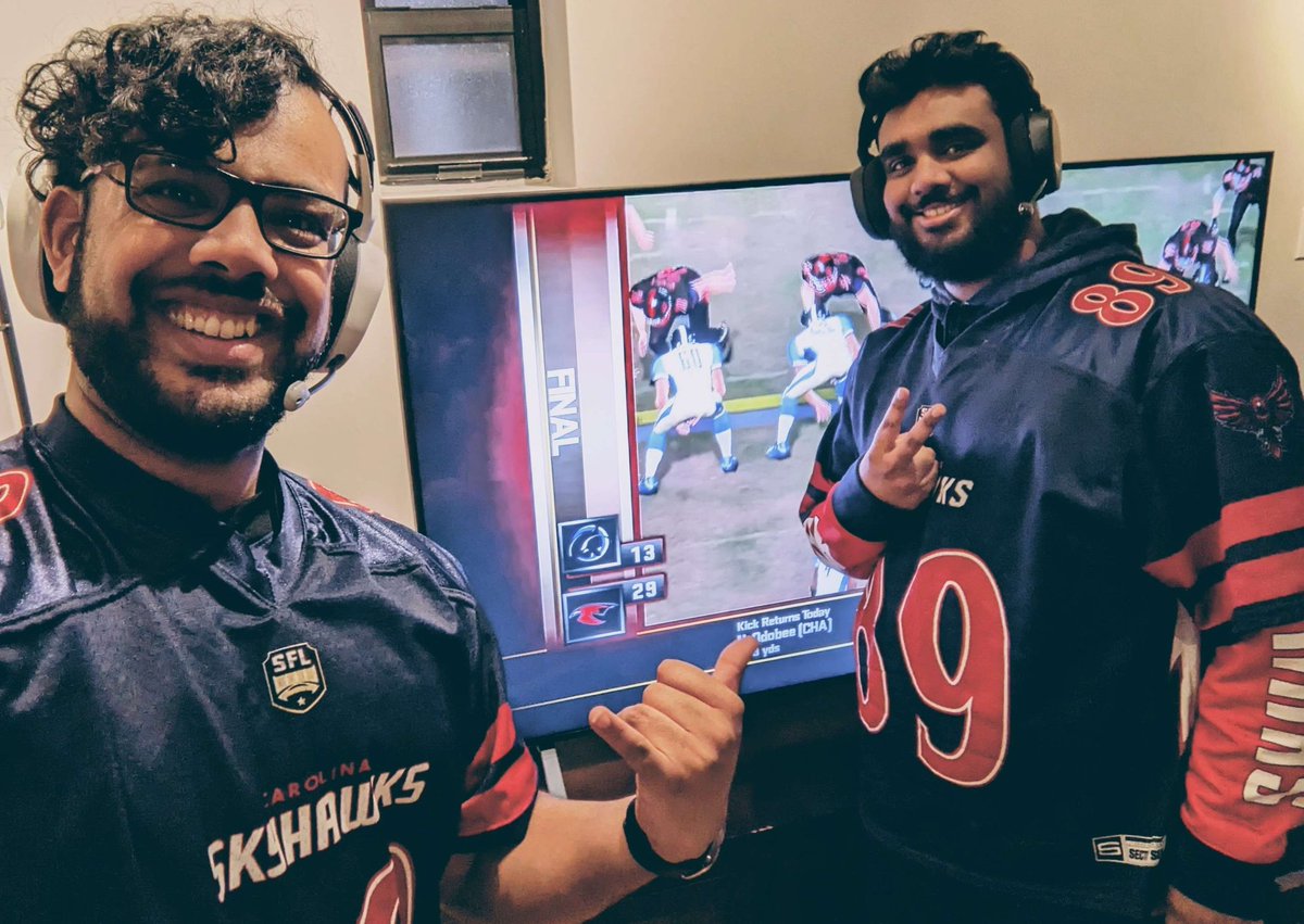 This was step 1 in securing our #SFL playoff berth. We took down the <a href="/CHS_Predators/">Charleston Predators</a> in Round 2 of Season 20's Corbyn Cup. Get that pic of the great Jeremy Corbyn up Charleston. It's now on to the playoffs.  #NoOneOutPizzasTheHawks #HawkUp #WeWantTheSmoke