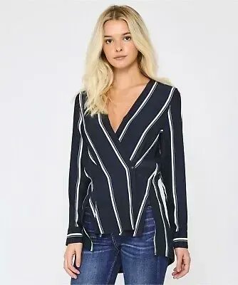 BNWT Rag & Bone Striped Silk Blouse

Click here: buff.ly/3UO0Scc

#ragandbone #designer #stripe #silkshirt #vintagestyle #FashionWeek #fashionstyle #springfashion #outfitoftheday