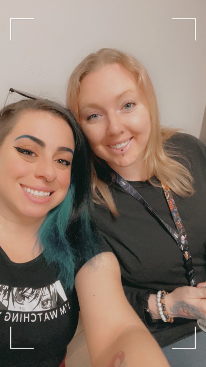 ThDevilsDragon's tweet photo. Last picture with @MacabreMommaX before her name changed ✌🏻 https://t.co/vgXAGsWHuL