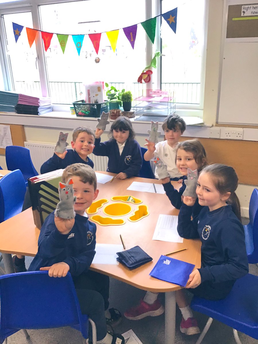 M1ssCunningh4m's tweet photo. Year 1 enjoyed creating their own puppet shows and presenting them to a friend😁 They were filled with all sorts of great fire of London facts!🔥🐭 #TockY1 #TockHistory #TockEnglish #TockDT @Tockwithcofe https://t.co/bgGTfaoDoB