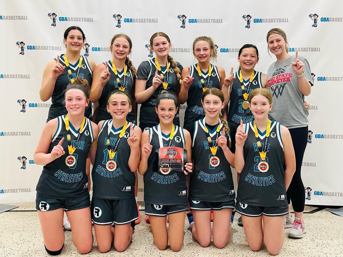 OHSgbball's tweet photo. Three of our 7th grade Lady Braves did it again this past weekend!! 2 weekends in a row they brought home some hardware!! Samantha Quandt, Ava Foth, and Addison Gruskiewicz 💪 Keep up the great work, Ladies!! https://t.co/BENFSxANI6