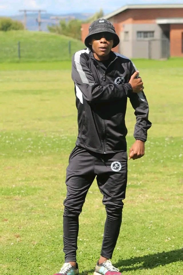 MountainEagles3's tweet photo. We would like to wish a happy birthday to our midfielder Thabang "Menzi" Mokhena. Enjoy your day 🎂🎁🎊💚🦅⚽️ https://t.co/kq36ZuIltQ
