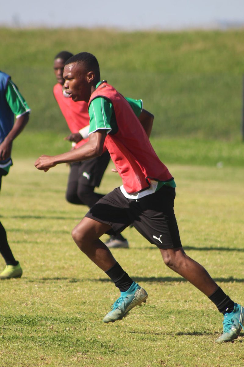 MountainEagles3's tweet photo. We would like to wish a happy birthday to our midfielder Thabang "Menzi" Mokhena. Enjoy your day 🎂🎁🎊💚🦅⚽️ https://t.co/kq36ZuIltQ