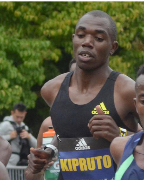 WilliamsRuto's tweet photo. Congratulations Evans Chebet for triumphantly defending your Boston Marathon title. Well in Benson Kipruto for bringing home Bronze. Your incredible outing highlights your daredevil attitude. https://t.co/1y1V1liDIP