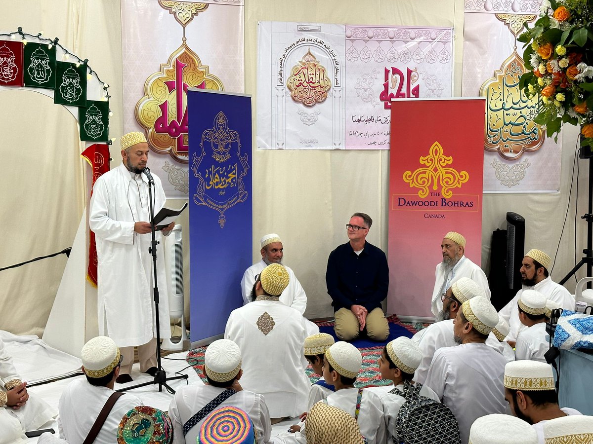 Bohras_Canada's tweet photo. Grateful to have @iainlovattws join us for an #iftar meal. With our growing presence in @townofws, we thank the Mayor and his team for their commitment and support to our @Dawoodi_Bohras community and our upcoming Stouffville Masjid Complex project in the area https://t.co/DU0eFdojkh