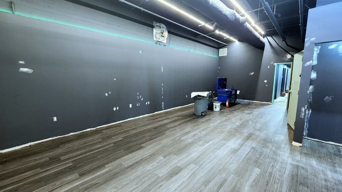 Wicked Eden update!  - The flooring is 60% done and now the last coat of paint starts.  - New bathroom