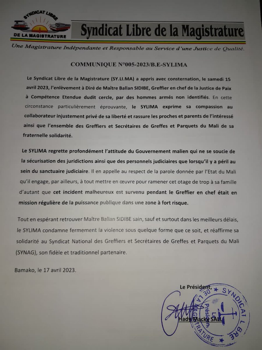 konate90's tweet photo. #Mali - #Enlevement : « Le #SYLIMA exprime sa compassion au collaborateur injustement privé de sa liberté et rassure les proches et parents de l'intéressé ainsi que l'ensemble des Greffiers et Secrétaires de Greffes et Parquets du Mali de sa fraternelle solidarité. »
#BĂški_TakĂš https://t.co/tYHnTEWKgf